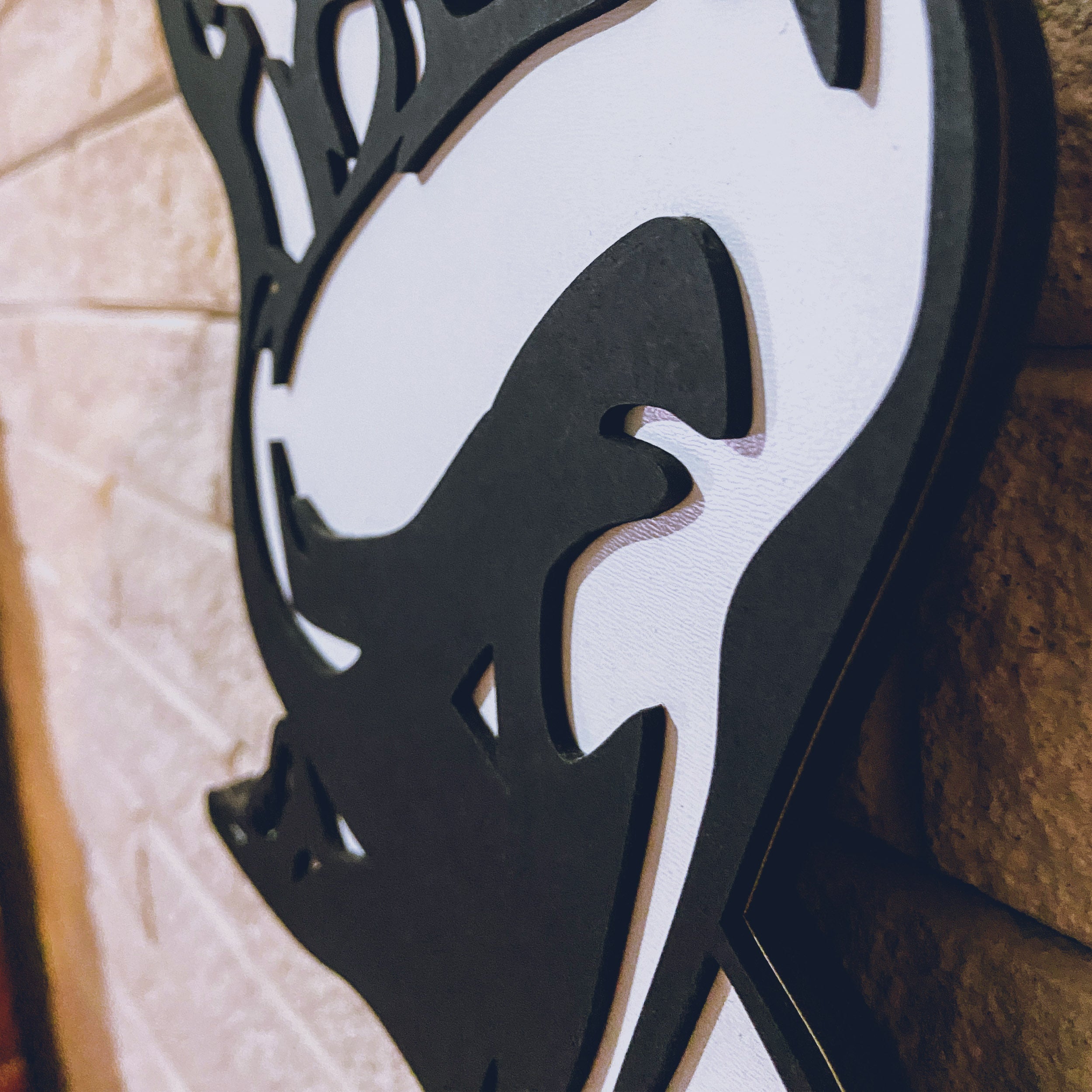 Atlas Figürlü Yuvarlak Ahşap Duvar Aynası