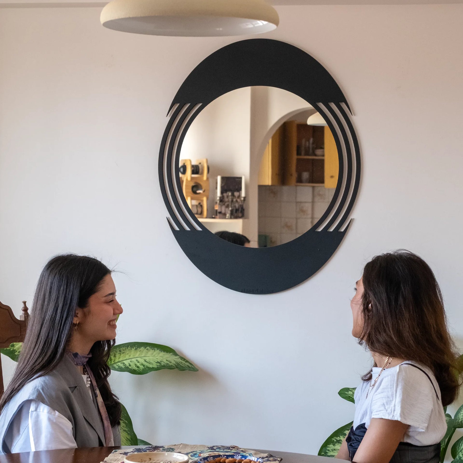 Kenar Çizgili Yuvarlak Duvar Aynası