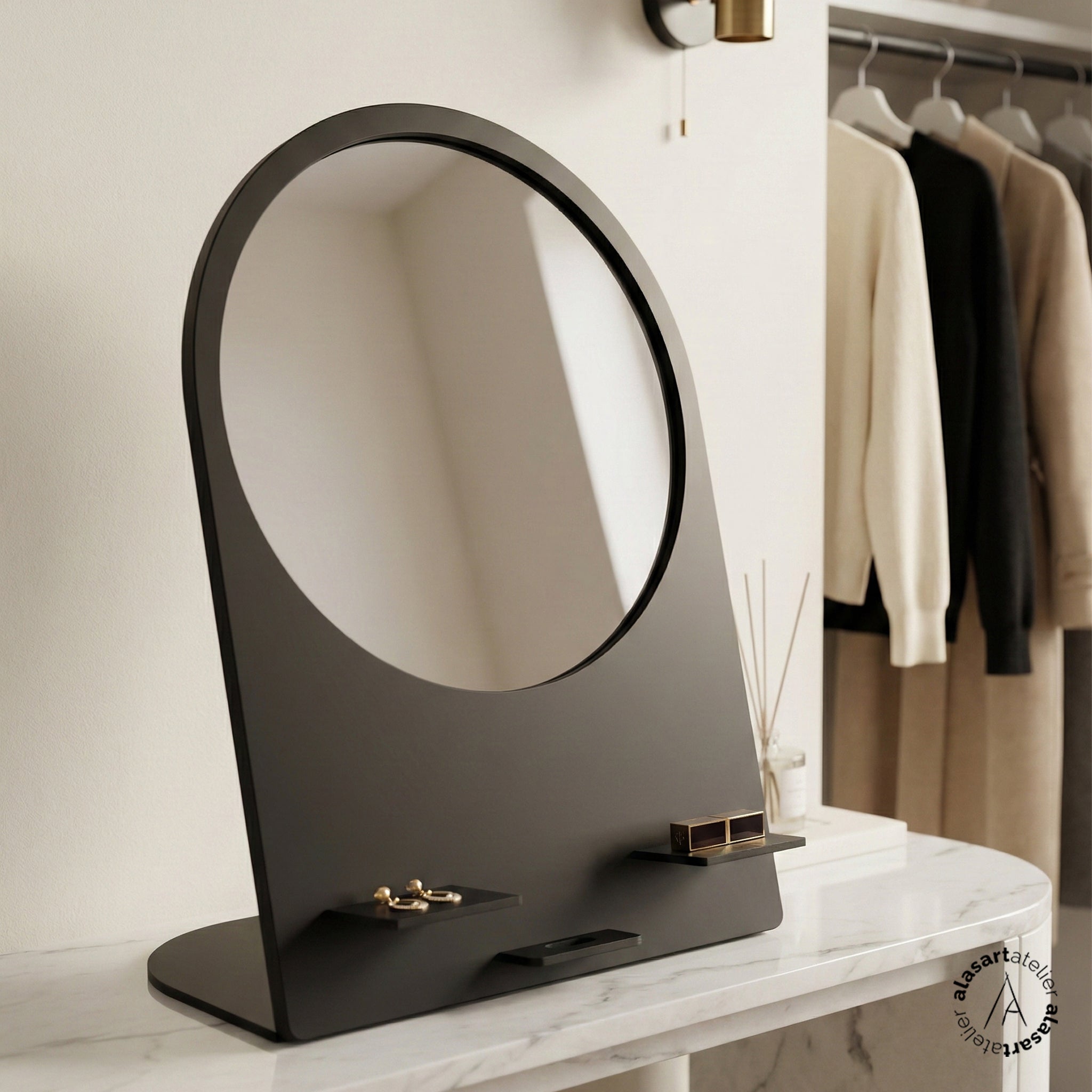 Organizerlı Makyaj Aynası - Telefon Standı ve Raflı