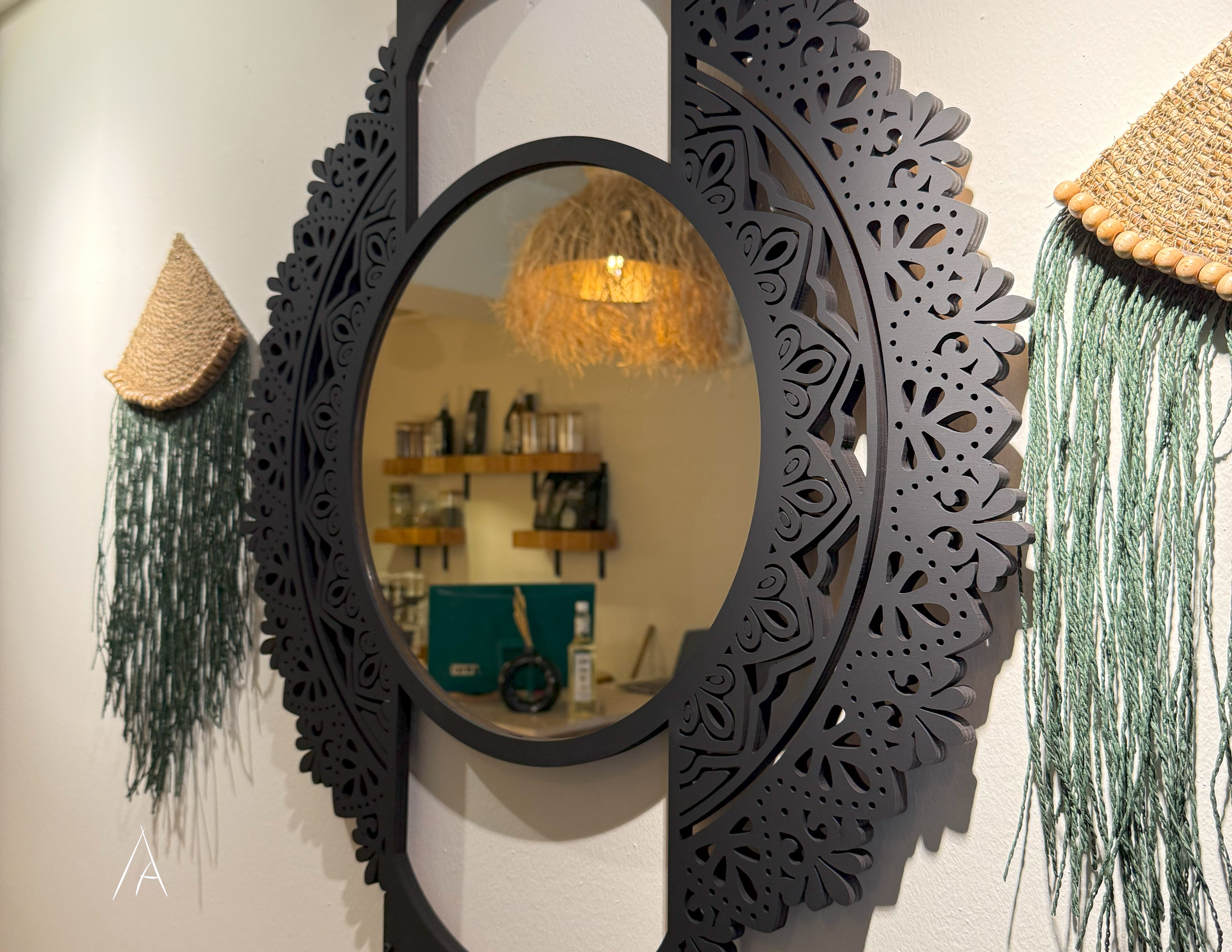 Mandala Desenli Ahşap Duvar Aynası