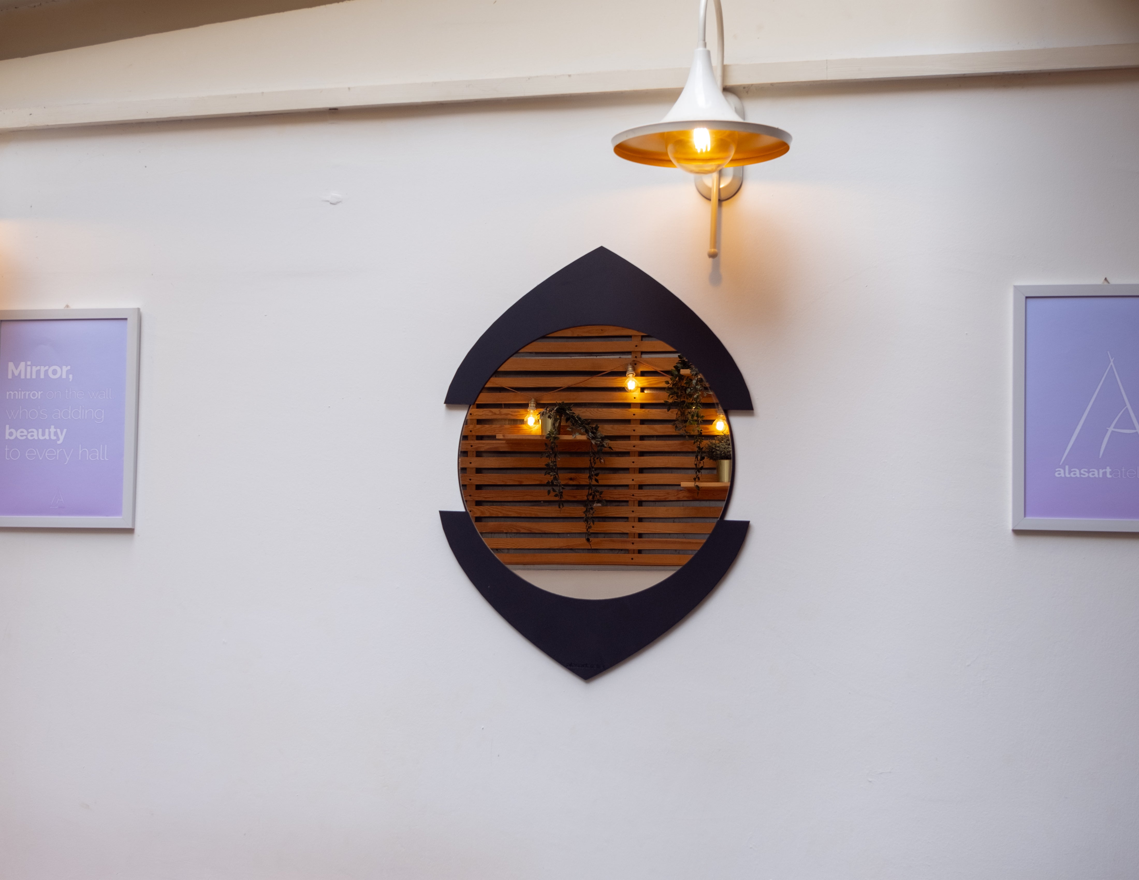 Modern Yuvarlak Ahşap Duvar Aynası