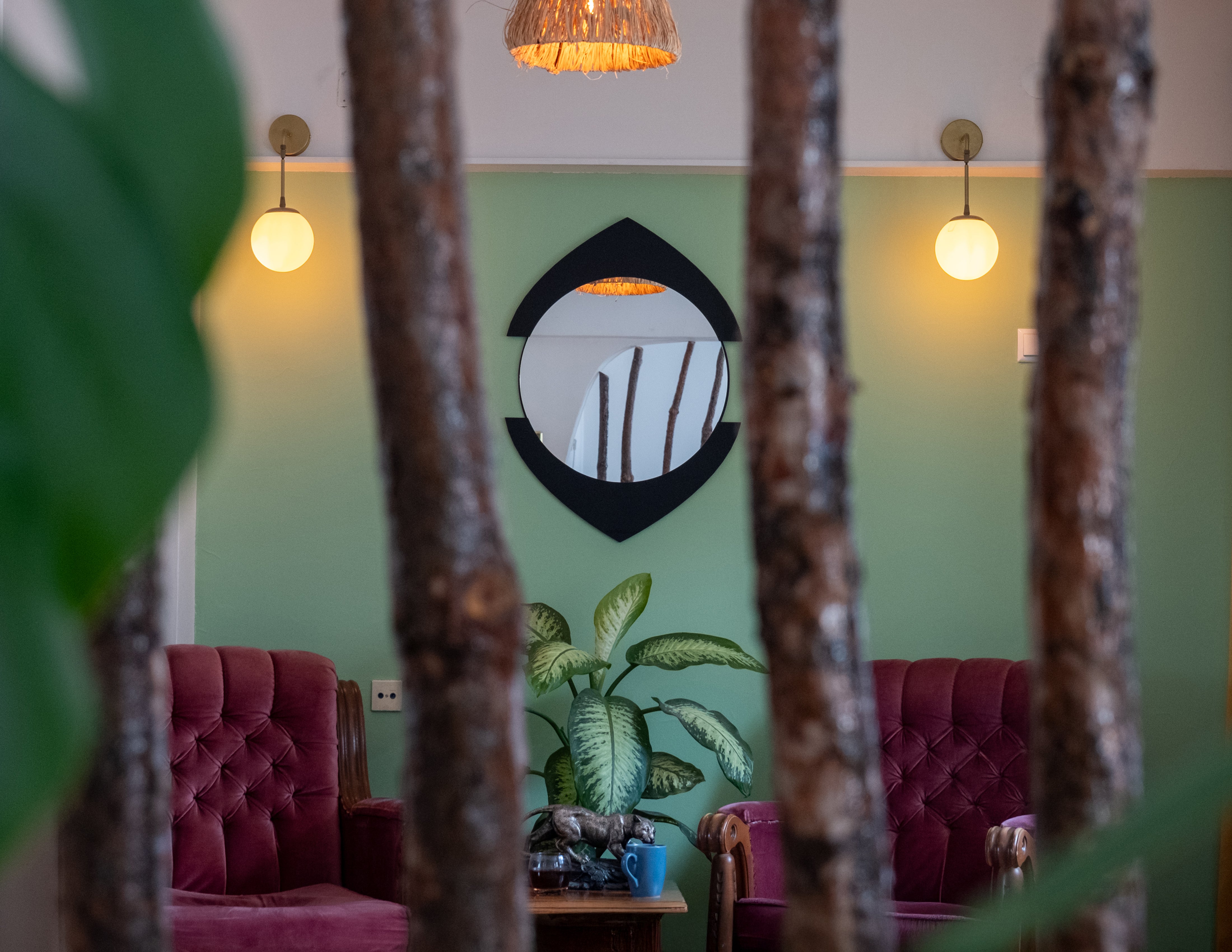 Modern Yuvarlak Ahşap Duvar Aynası