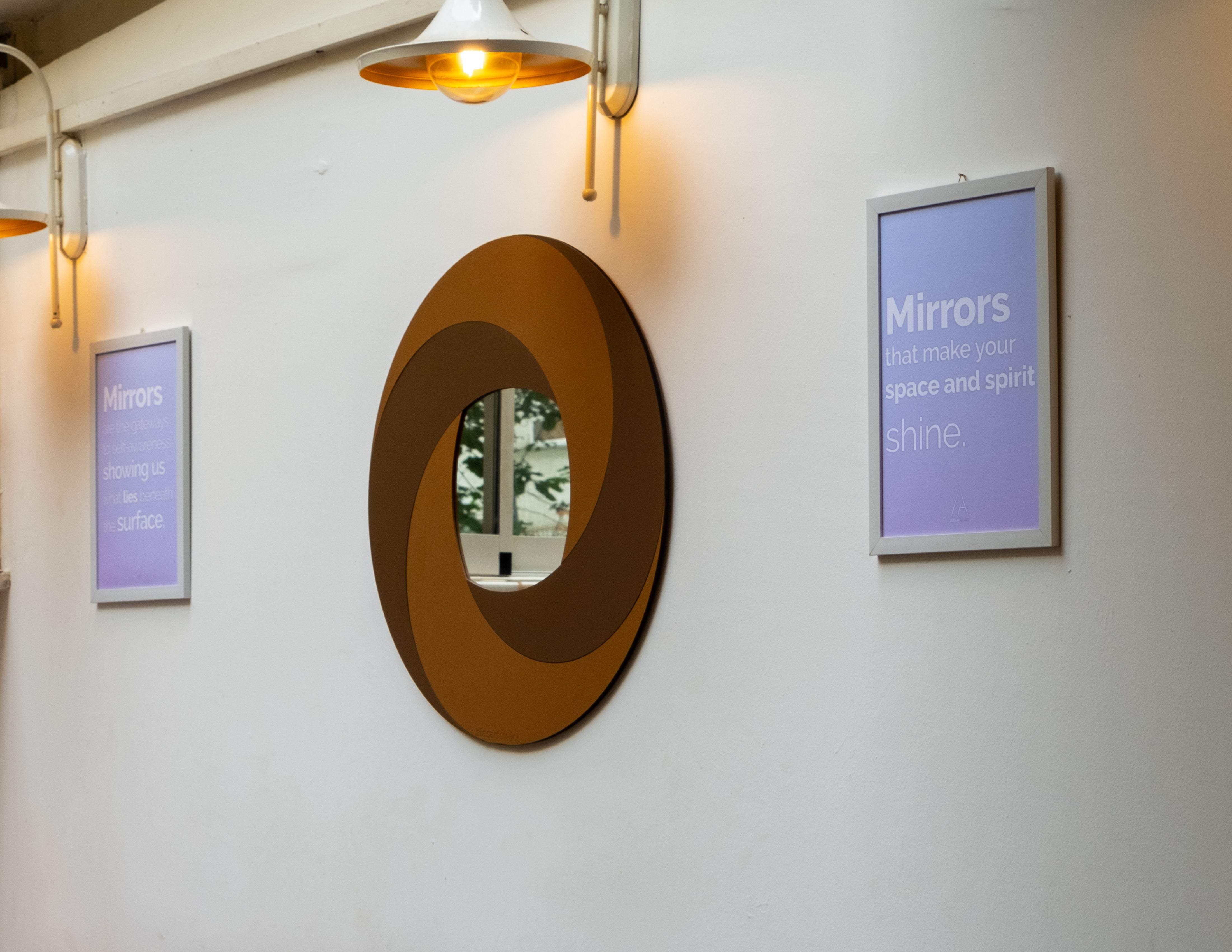 Chromium Detaylı Dekoratif Yuvarlak Duvar Aynası - Kestane ve Karamel