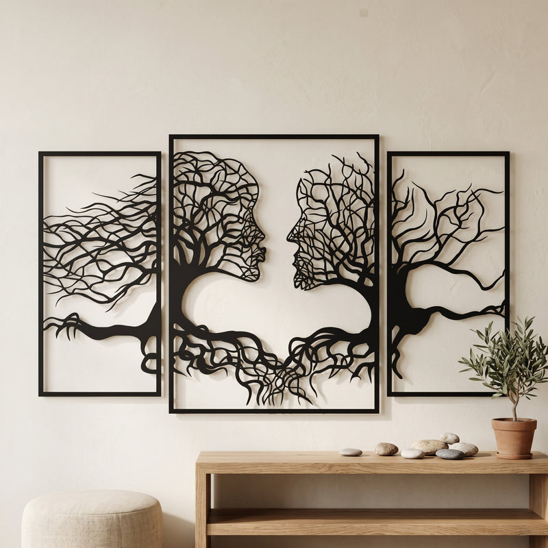 Birbirine bakan soyut yüzler ve ağaç kökleri formunda 3 parçalı siyah ahşap lazer kesim duvar dekoru