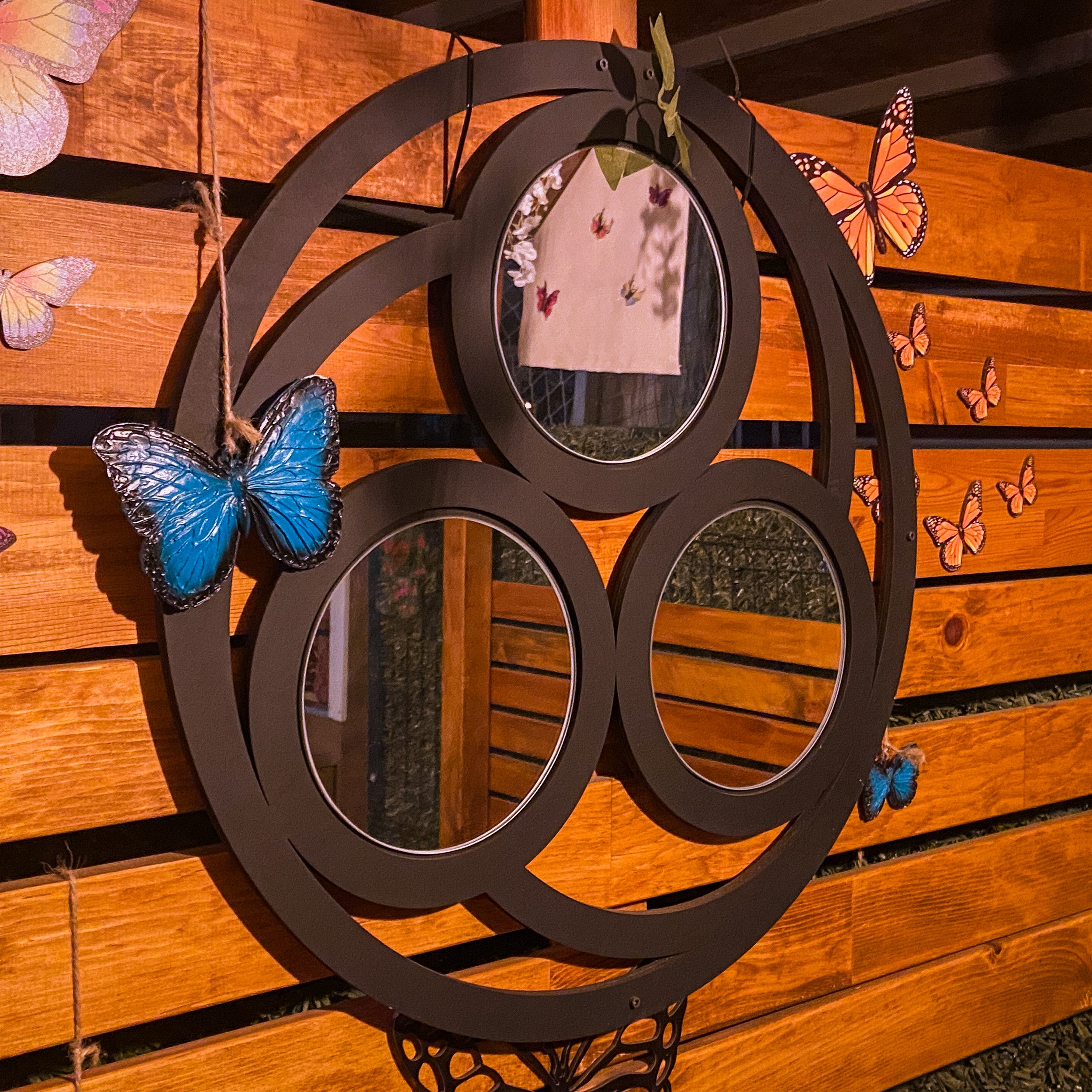 Üçlü Spiral Yuvarlak Duvar Aynası