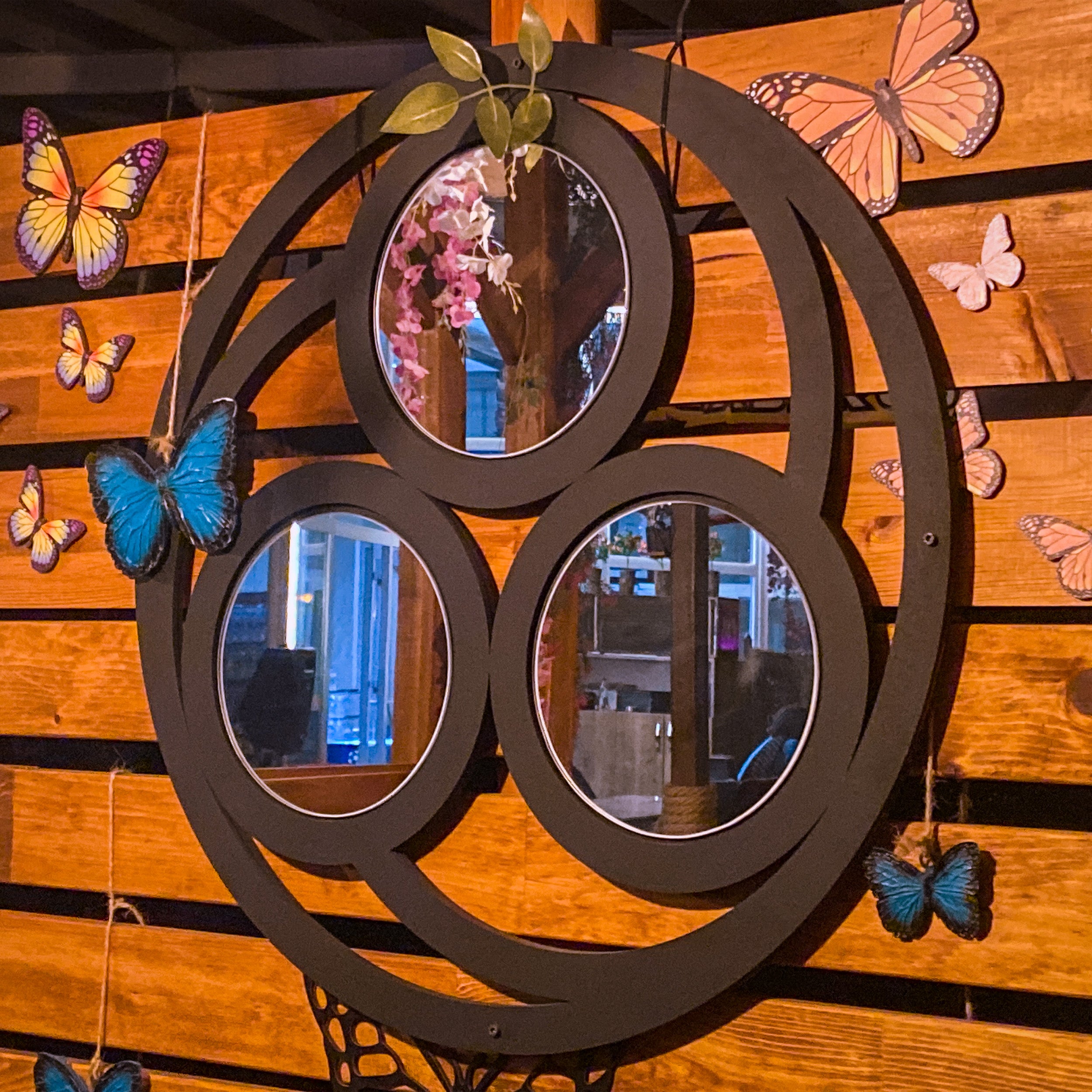 Üçlü Spiral Yuvarlak Duvar Aynası