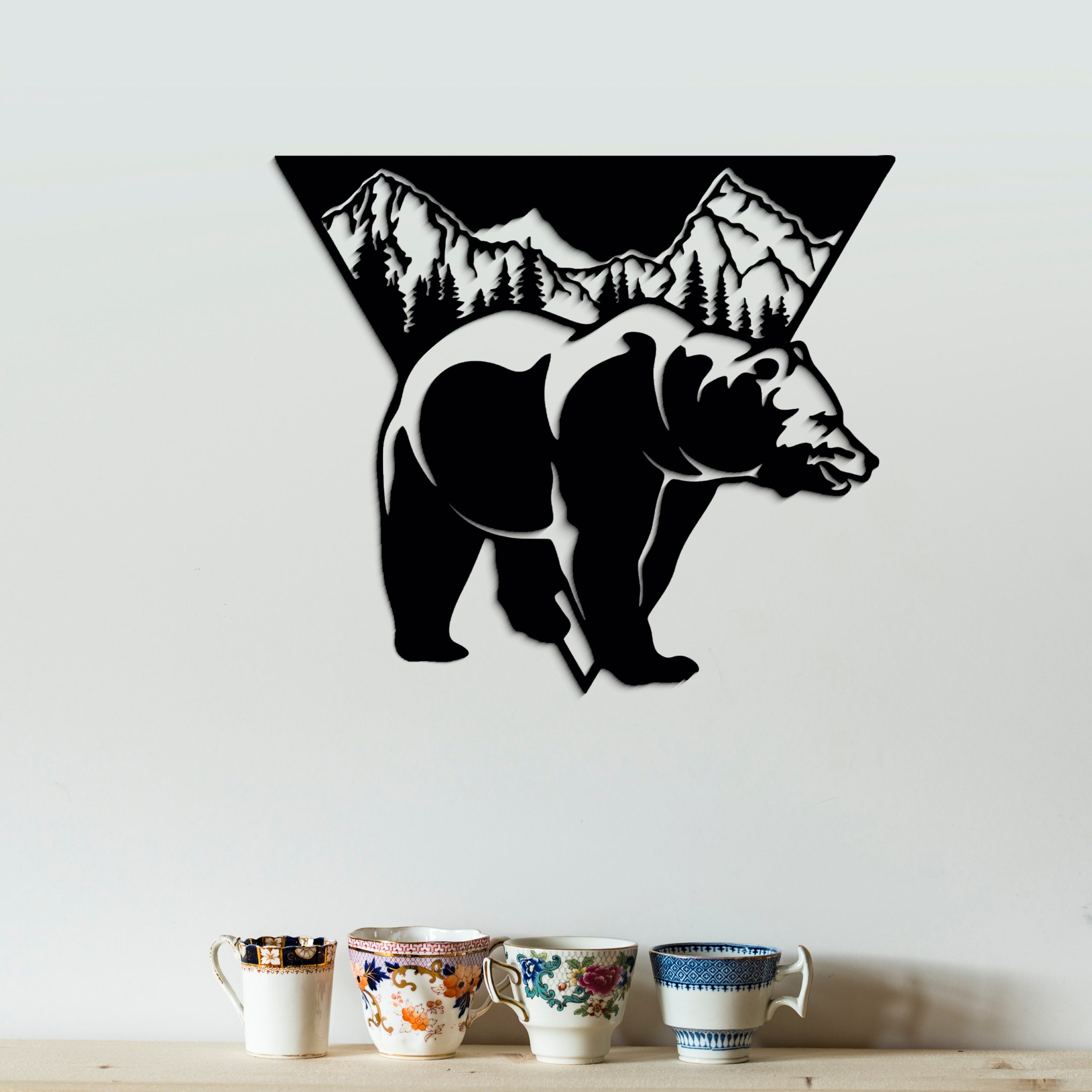 Ayı ve Dağ Temalı Ahşap Duvar Tablosu