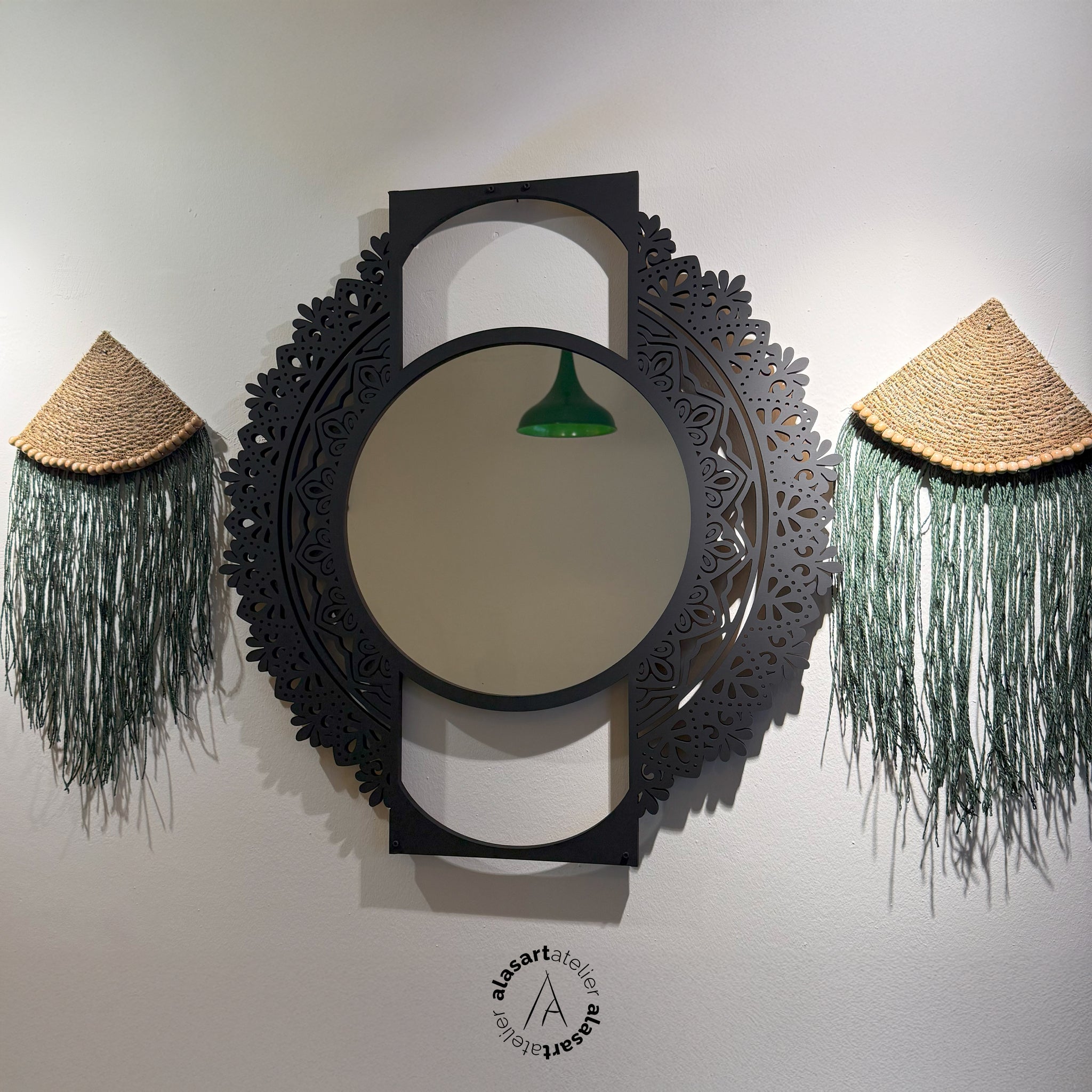 Mandala desenli ahşap duvar aynası