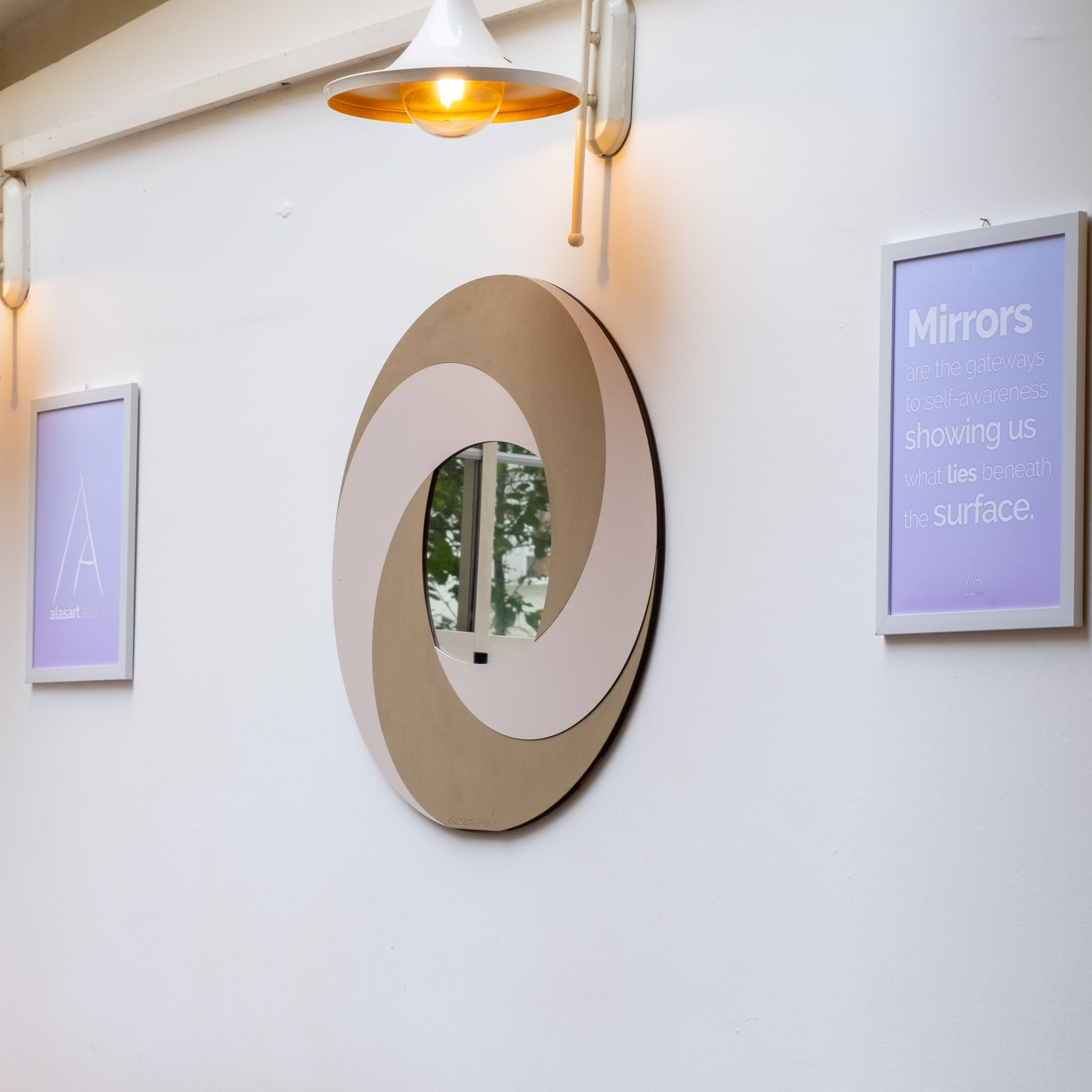 Chromium Detaylı Dekoratif Yuvarlak Duvar Aynası - Sahra Bej ve Kum Beji