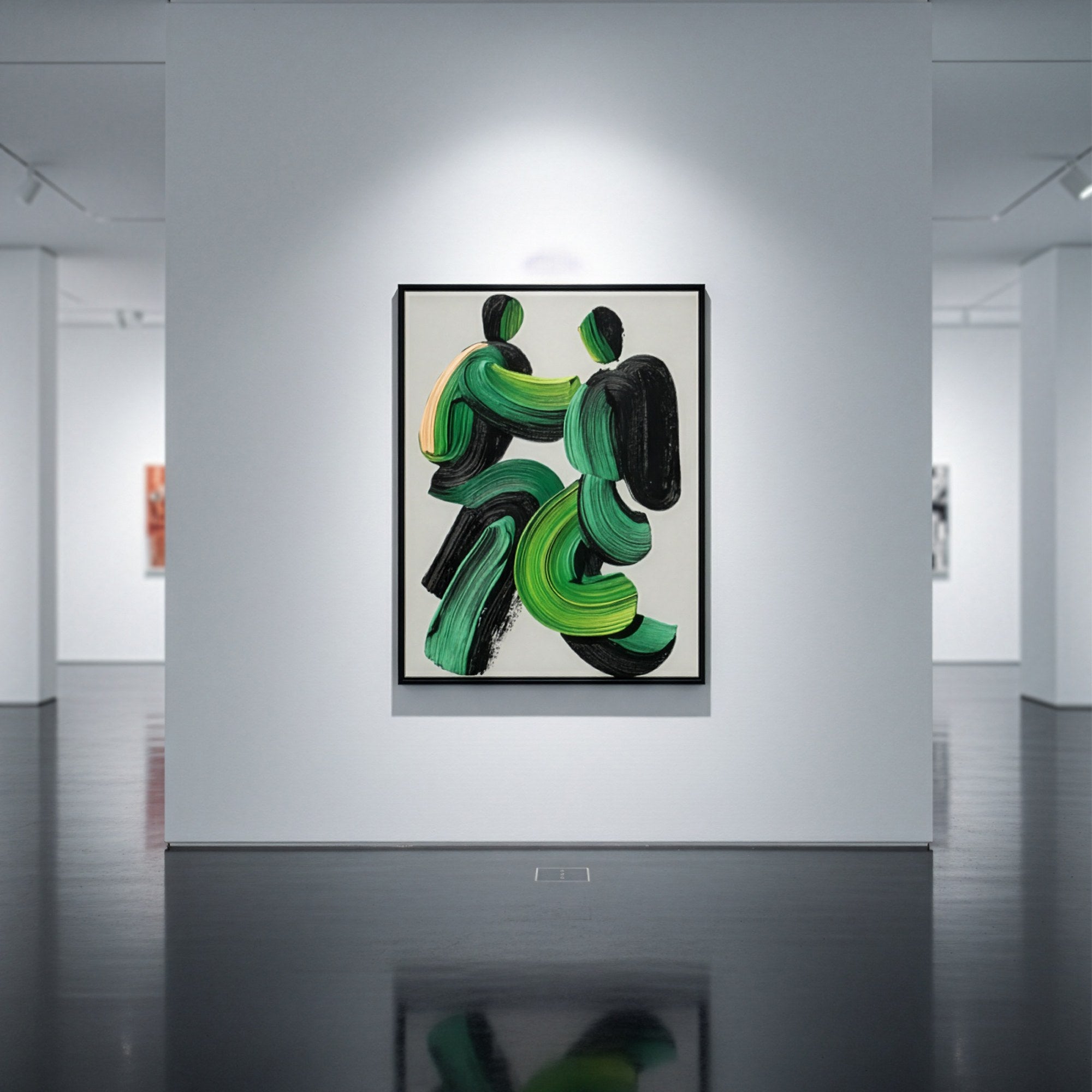 Soyut yeşil fırça posteri, aydınlatmalı beyaz galeri duvarında siyah çerçeveli