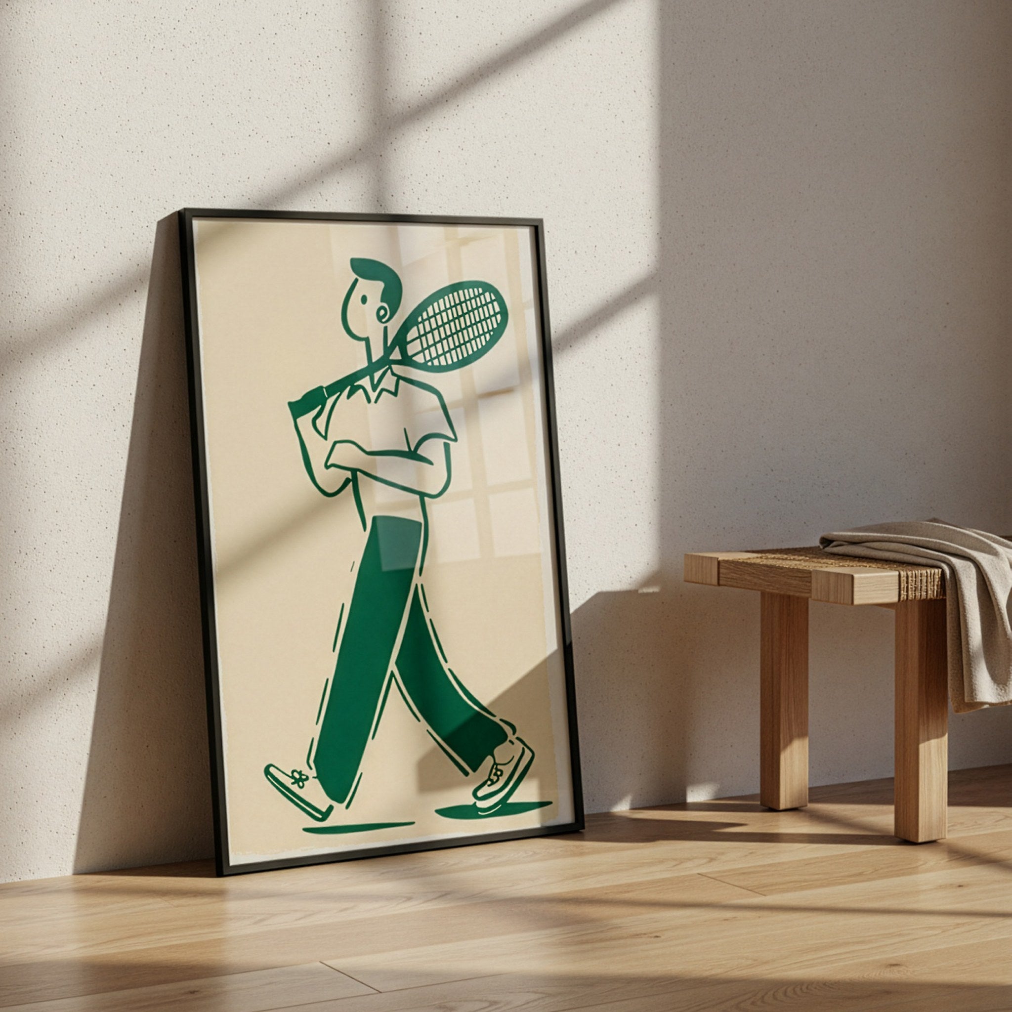 Yeşil çizgili tenis posteri, siyah çerçevede zemine yaslanmış, güneş ışığı altında
