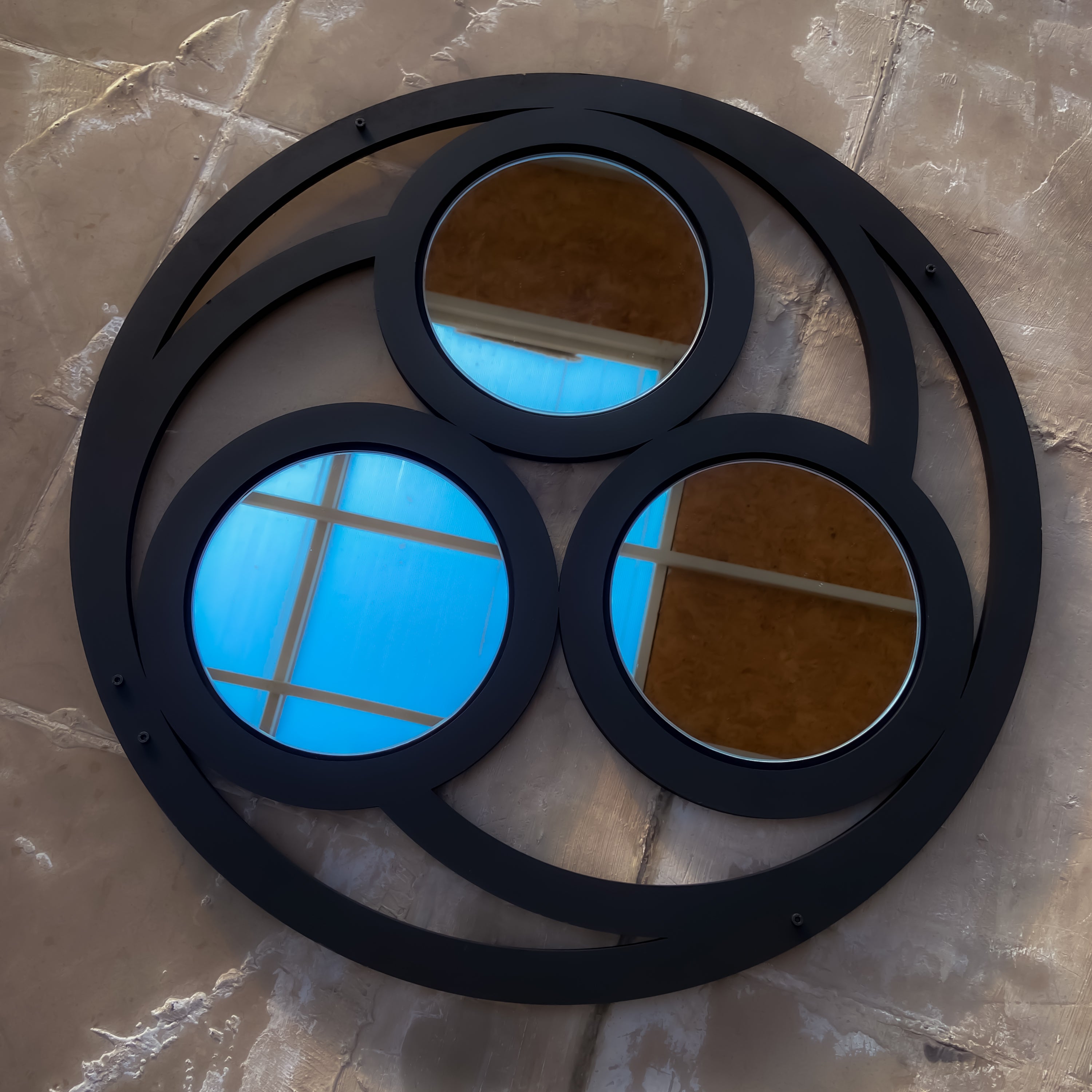 Üçlü Spiral Yuvarlak Duvar Aynası