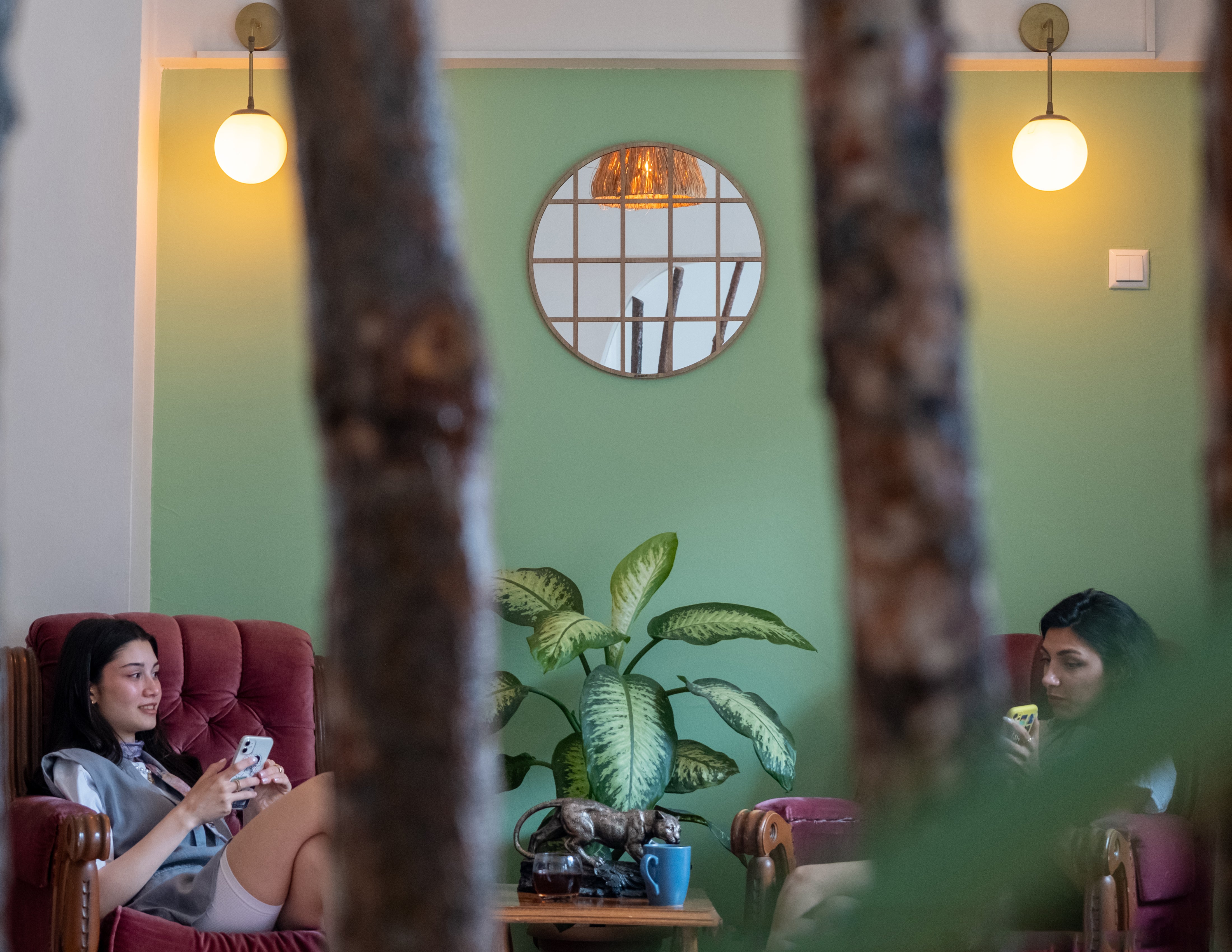 Kare Desenli Yuvarlak Duvar Aynası