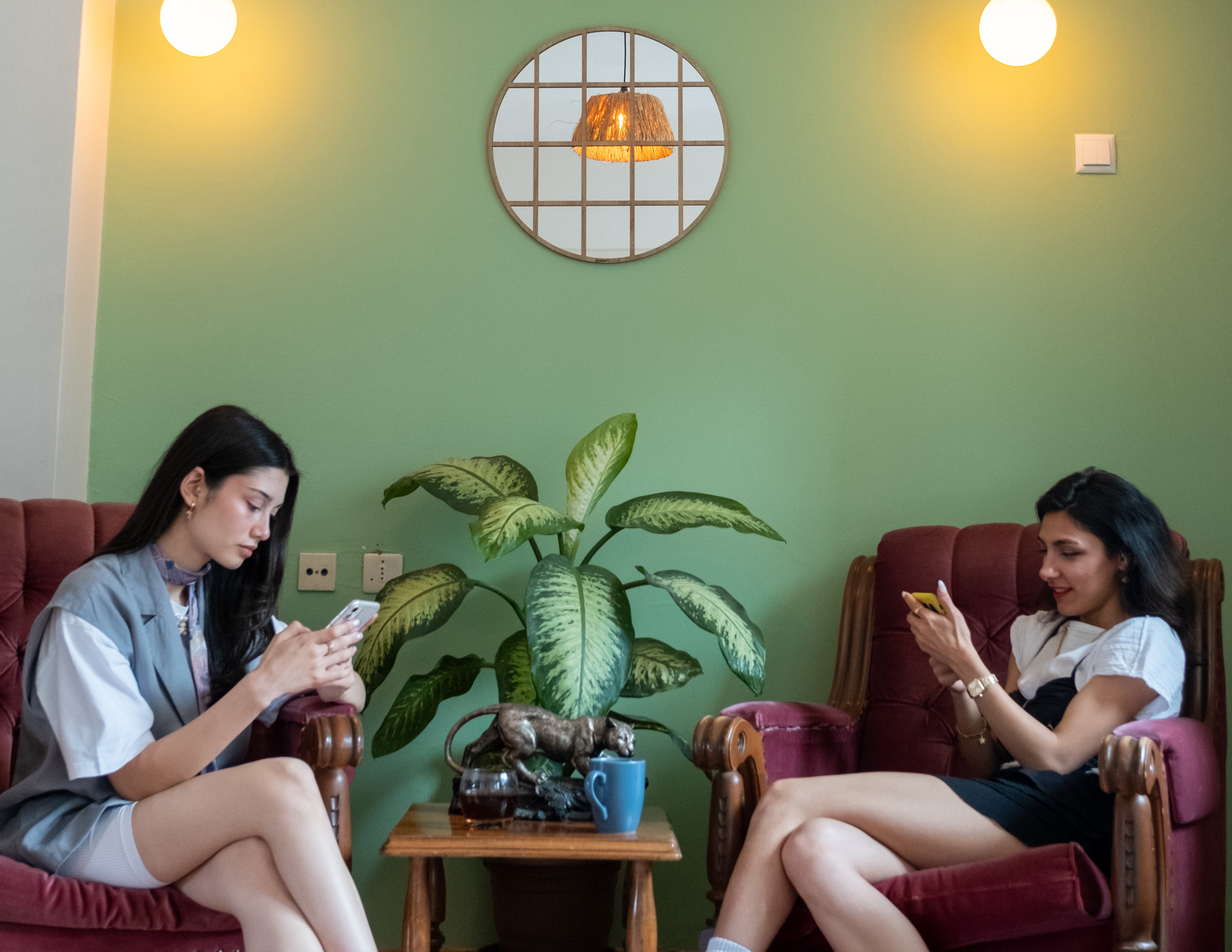 Kare Desenli Yuvarlak Duvar Aynası