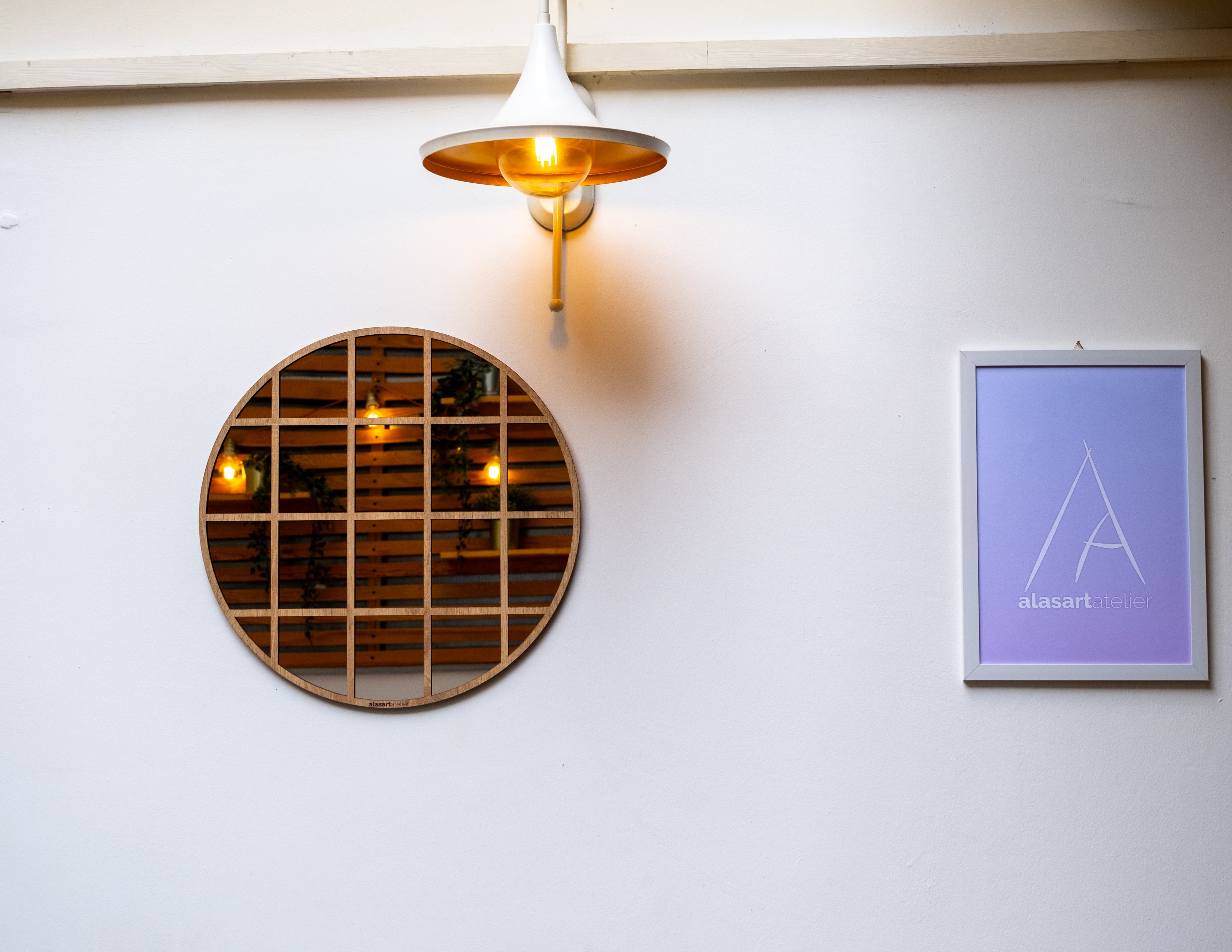 Kare Desenli Yuvarlak Duvar Aynası