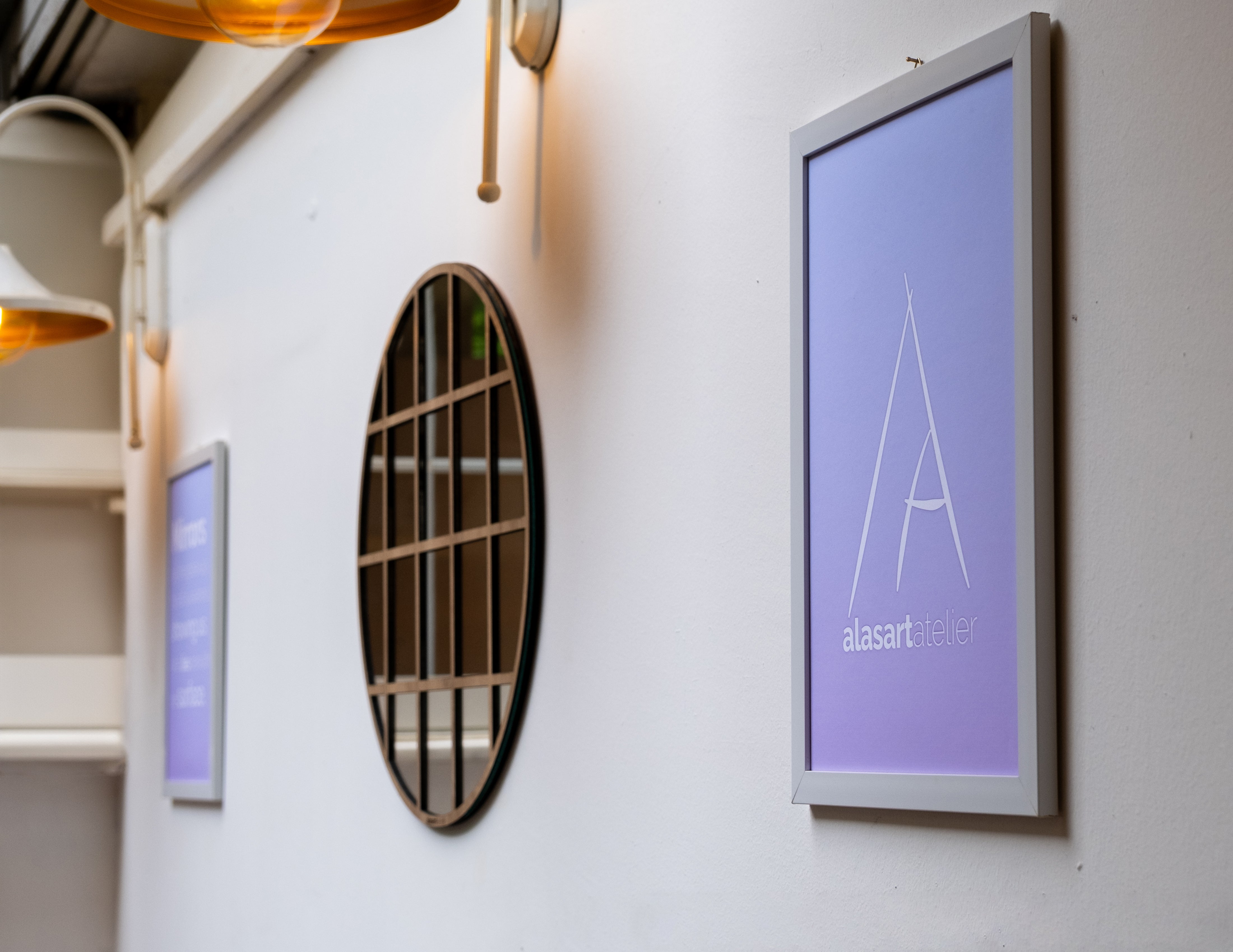 Kare Desenli Yuvarlak Duvar Aynası