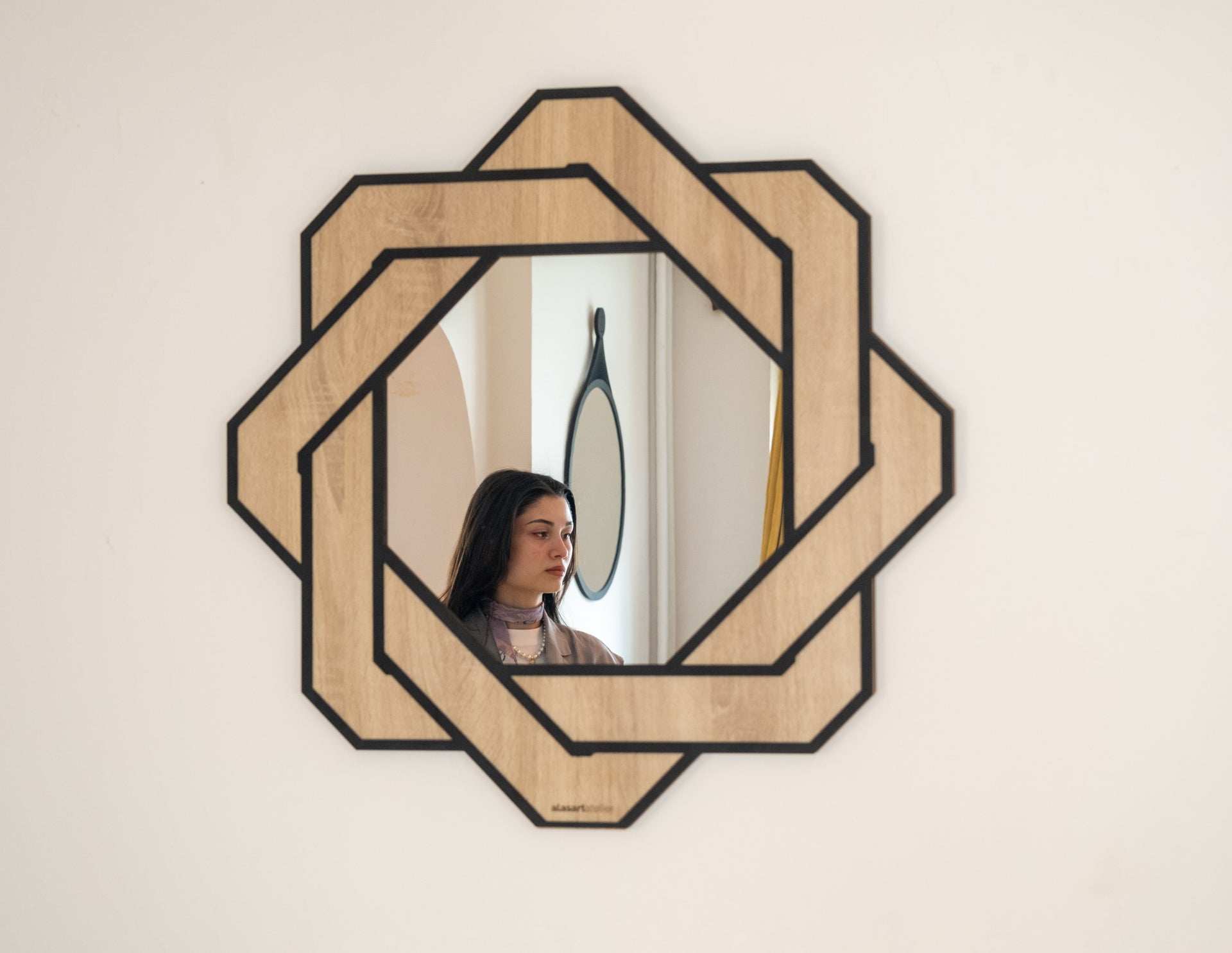 Dekoratif Sekizgen Ahşap Duvar Aynası